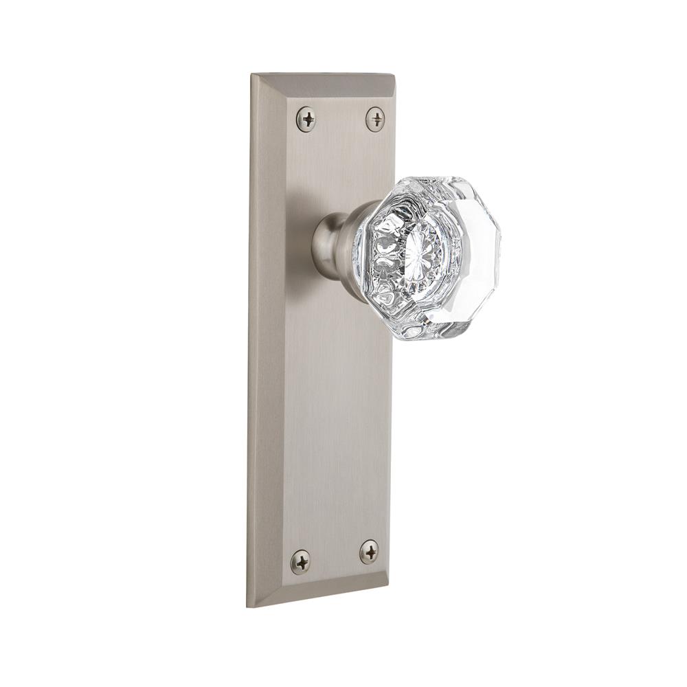 Grandeur by Nostalgic Warehouse FAVCHM Privacy Knob - Fifth Avenue Plate with Chambord Crystal Knob in Satin Nickel